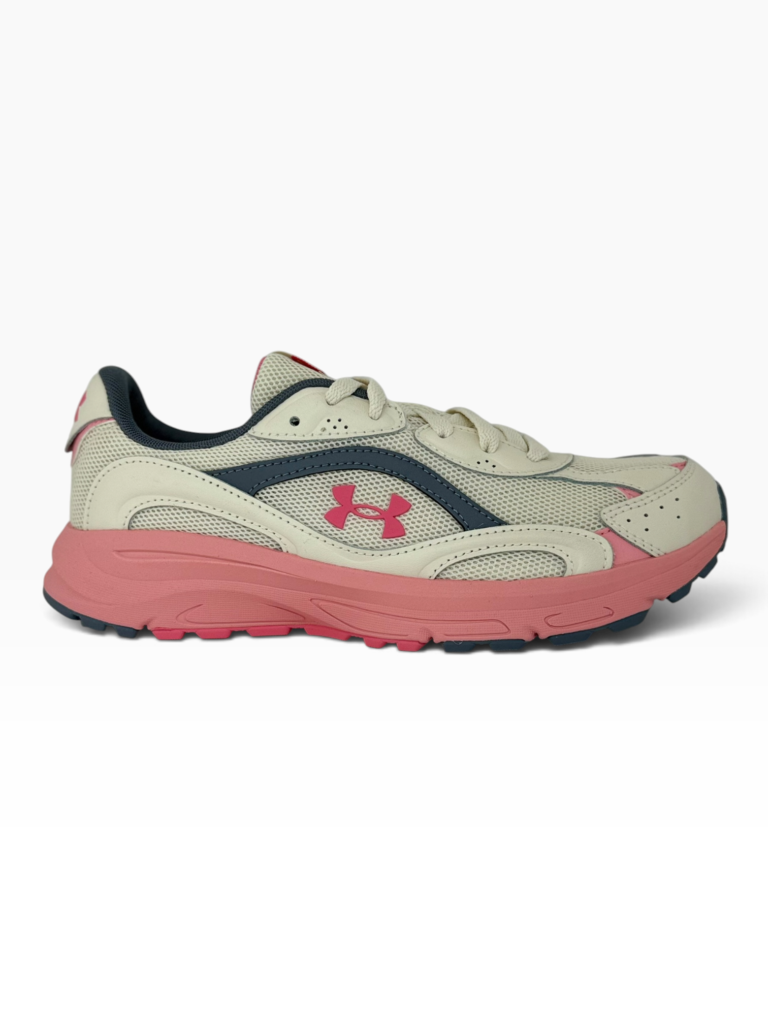 Under Armour Charged Intake 4